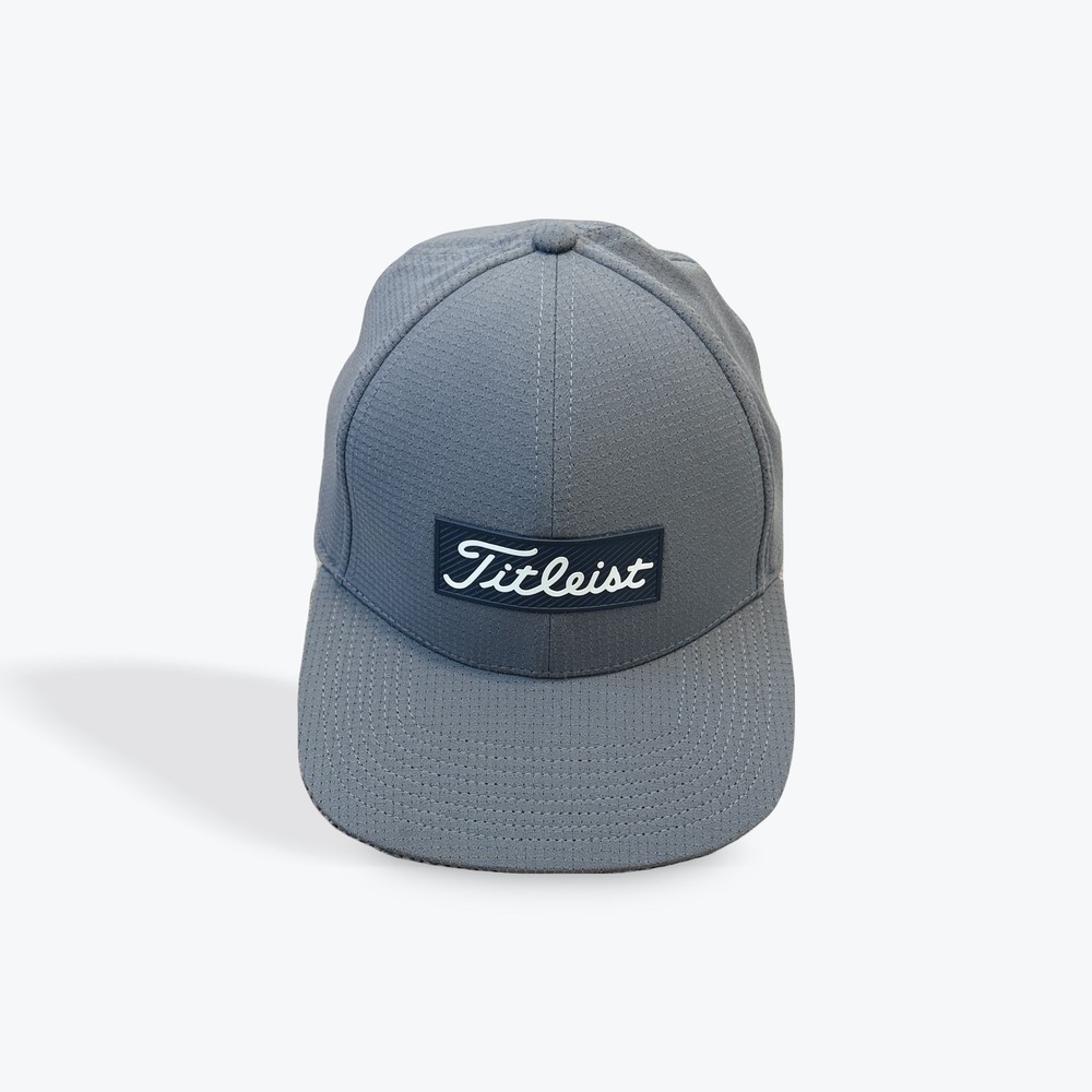 Titleist Mens Grey Snapback Golf Hat Adjustable Textured Performance Cap